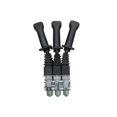 Steuerungssystem für Felsbohrwagen mit RCM/1 Joystick und Maximaldruck von 100 bar